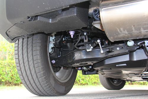 > 抢先测试广汽丰田c-hr