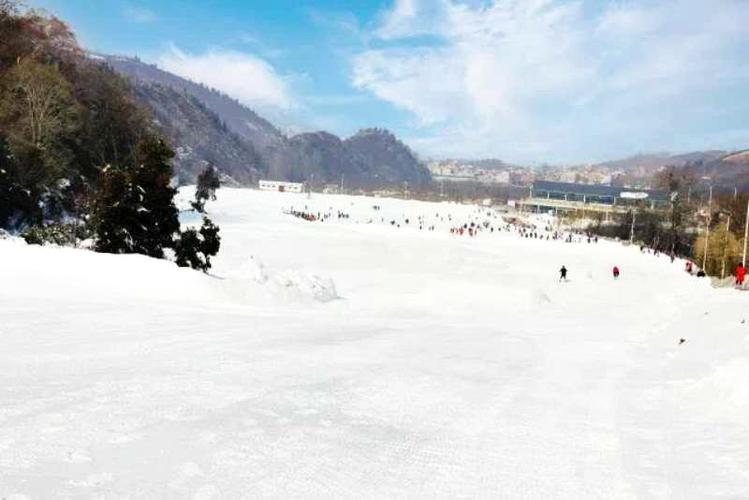 【竹林畔滑雪场】蓝田县连锁大全,点击查看全部1家
