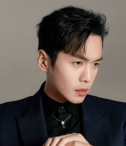 单眼皮明星,李荣浩有特点,邓伦有魅力,刘昊然真的没想到!