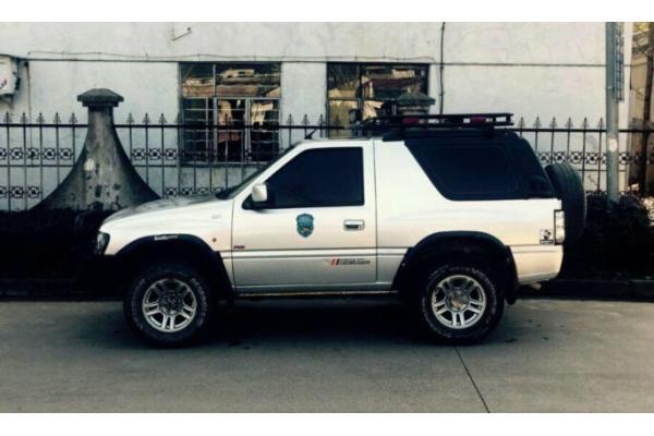 【金华】2011年2月 陆风 x9 2009款 2.5t 银灰 手动挡