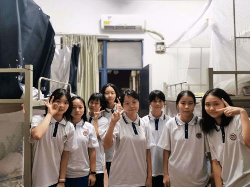 端州校服销售点有变!这些校服,勾起多少青春回忆