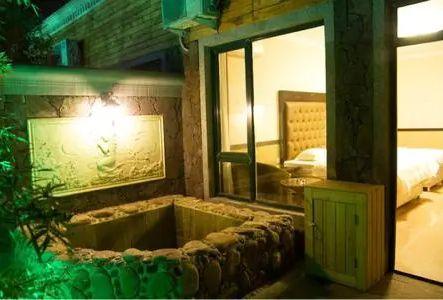 适合情侣泡的私汤温泉