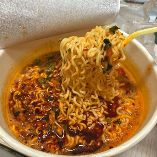 方便面四大谣言真相震惊