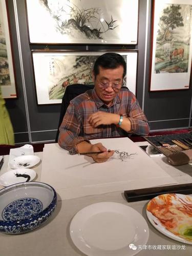 新闻中心  参加此次惠民活动的书画家有:刘家栋,刘维伦,李卫中,李大为