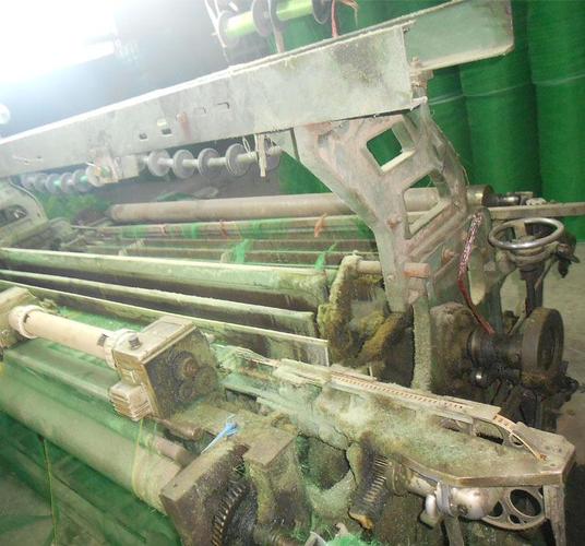 高清:低价处理塑料纱窗织布机 二手 747小剑杆织机230 250全带光边机