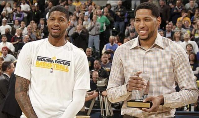 入选全明星之后的选秀中,步行者再次挑选了小前锋位置上的保罗乔治,很