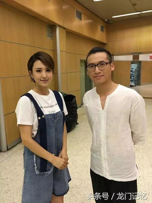 王逸枢issue向美女主播张蕾介绍handpan16搞怪的王逸枢和刘之澎王逸