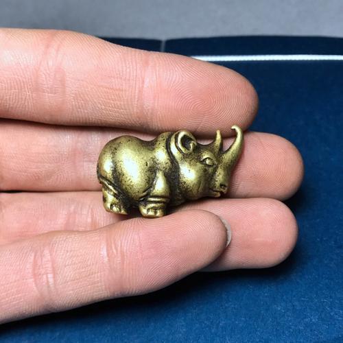 抖音新款小铜挂件实心犀牛摆件手把摆件