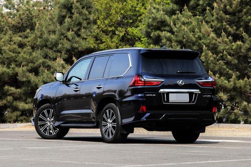 丰田顶级suv,品质一流,10年开不坏,只喝92号油,奔驰g级压力大