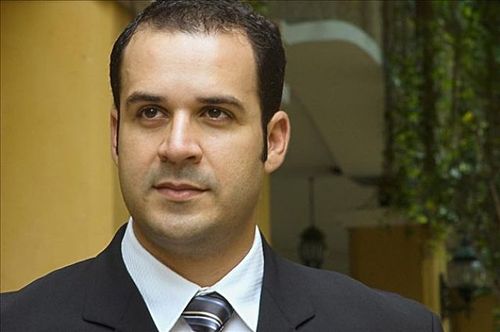 棕色眼睛图片_全景网