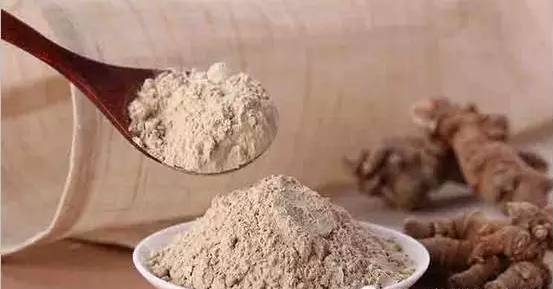 女人每天一勺三七粉,面色蜡黄,肌肤干燥,头晕眼花,失眠健忘,月经量少