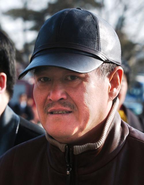 赵本山现身全国两会气色佳