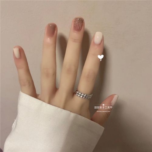 小红书米白短款纯色跳色美甲抖音穿戴甲裸显白光疗假