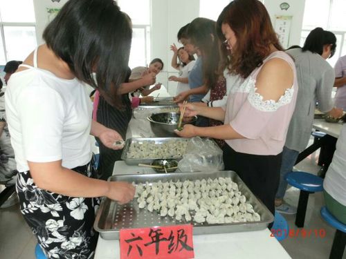 教师节包饺子,商镇小学一场特别的庆祝活动!