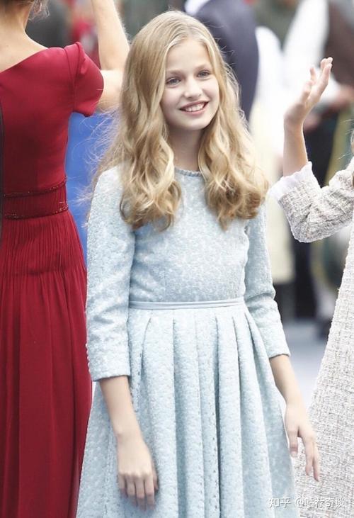 莱昂诺尔一出生就拯救西班牙王室13岁头像被印在硬币上