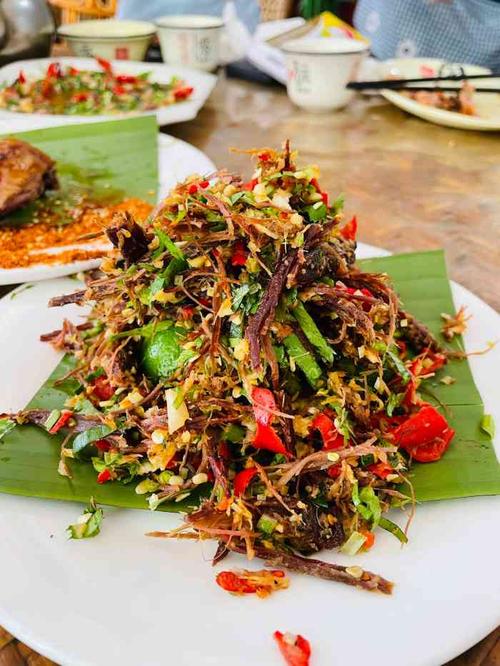 双胞傣味菜馆-"是朋友介绍过来的,点了店里的经典菜,特别.