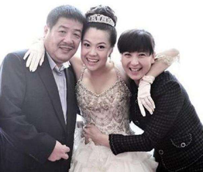 和前夫女儿仍亲如母女闫学晶会做人外孙女和二胎女儿年龄相仿