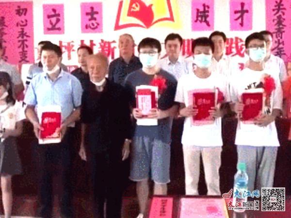 本网专稿   大江网/吉安头条客户端讯 记者 彭晓华报道:遂川县草林镇