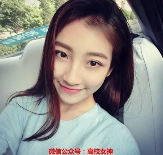 中戏女神赵儒嫣毕业照超好看,高颜值还有迷人笑容