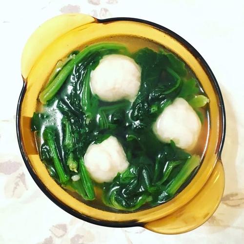菠菜鱼丸煲