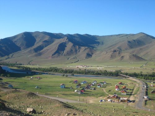 外蒙古的草原相对来说人为破坏少些,但亦难免于干旱少雨,沙