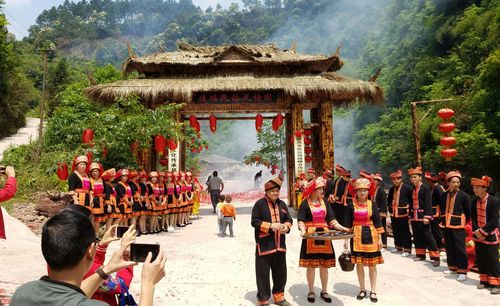 昭平富罗瑶山双头长寿瑶寨向平乐佳瑶乡村旅游学习!