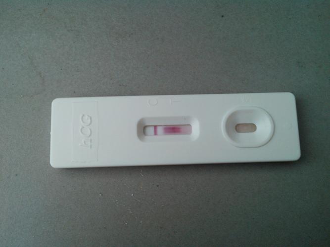 验孕棒显示未怀孕,但是t区那一片有点变红,没有明显的一根线变红,怀孕