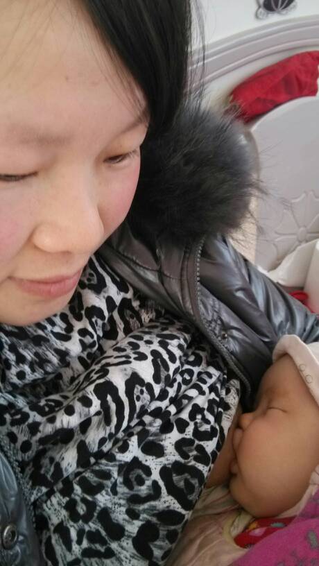 十月怀胎,终于换来了宝宝的生命,生的时候一点动静都没有,羊水却破了