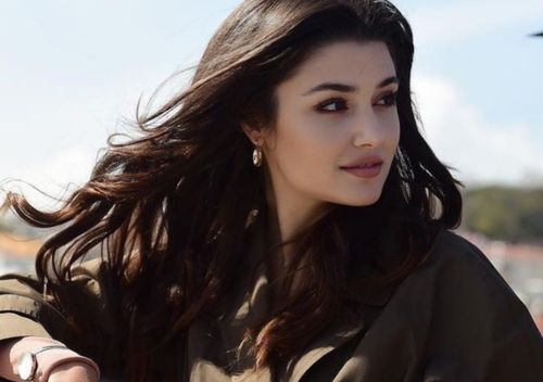 原创全球百大美女冠军,93年土耳其美女埃塞尔,黄金比例不妖娆也性感!