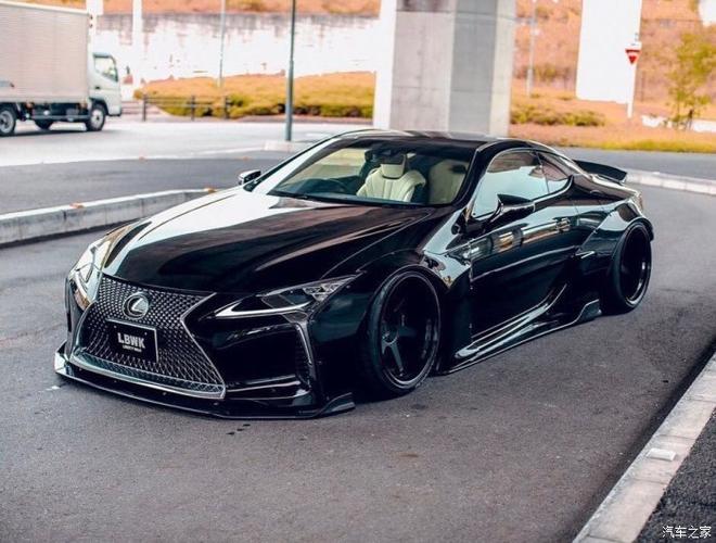 雷克萨斯lc500,这低趴,算不算jdm的标准姿势?