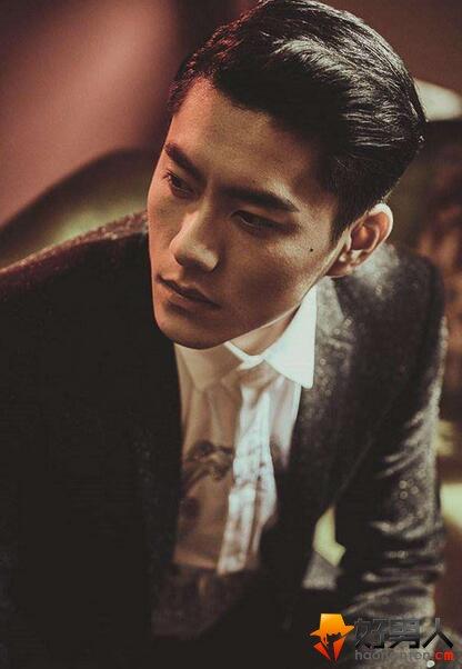 求婚大作战肖伟哲的扮演者是谁 李程彬个人资料