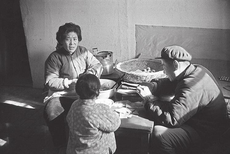 16:30:31 在记忆中,六十年代只有过大年时家里才吃饺子