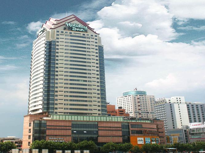  p>苏州茉莉花假日酒店: 苏州茉莉花假日酒店位于繁华闹市中心的石路