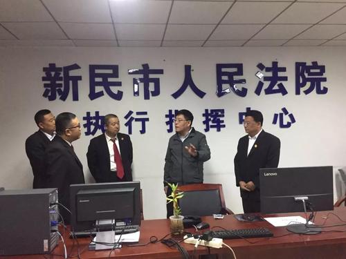 新民市委常委,政法委书记范庆军到新民法院看望慰问执行干警