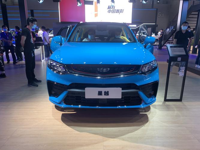 2020广州车展吉利星越轿跑suv的造型四出排气非常唬人