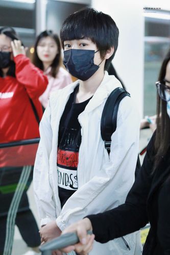 人鱼唱功宋亚轩#   ckg  顺利到达滴小boy  @tf家族新生-宋亚轩