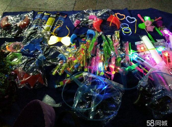 地摊玩具特价处理