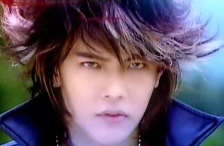 这个是终极一家中鬼龙(汪东城饰)的剧照.