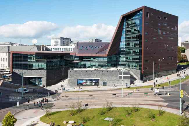 恭喜张泽宇游浩普利茅斯大学毕业入读拉夫堡伯明翰大学硕士