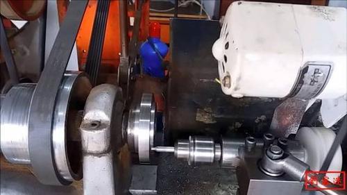 牛人自己动手加工一个车床卡盘,工具齐全的人,都是这么任性吗?