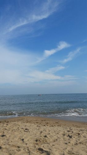 河北省秦皇岛市北戴河区中海滩路靠近河北环境工程学院艺术与设计学院