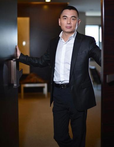 汽车 正文  富有戏剧性的是,李厚霖的公司在不久以后就因为财政问题