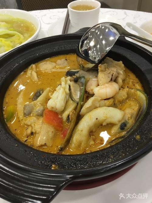 冬阴功海鲜什锦煲