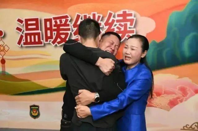 另外,在谈到孙卓养父母的时候孙海洋也说,孙卓小时候没有受到委屈