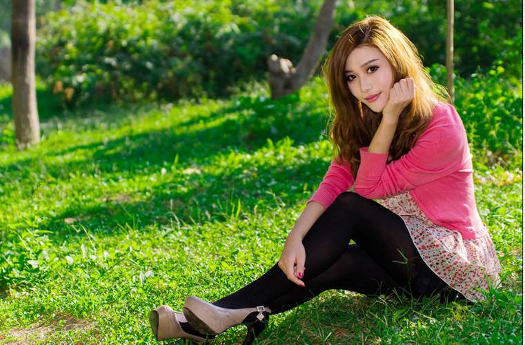 美女外拍[10p]