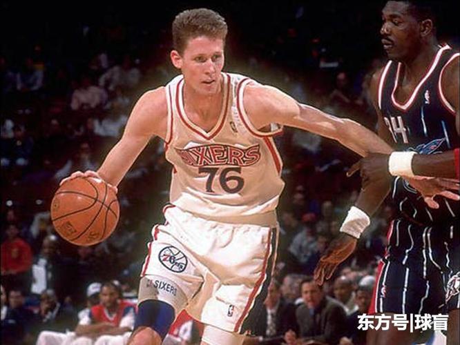 人称"大竹竿",在2004年季后赛被麦迪一扣成名的肖恩·布拉德利
