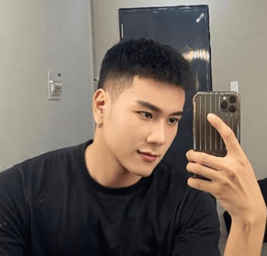 男生短发帅气的发型干净的男生短发