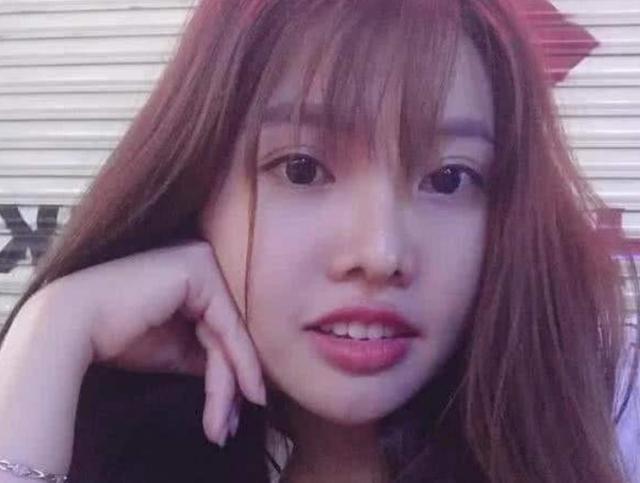 越南"凤姐"为爱整容,嫁给富二代,不料生下一女奇丑无比