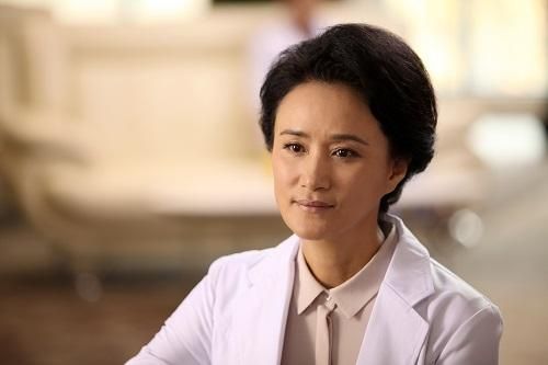 产科医生尤盛美剧照