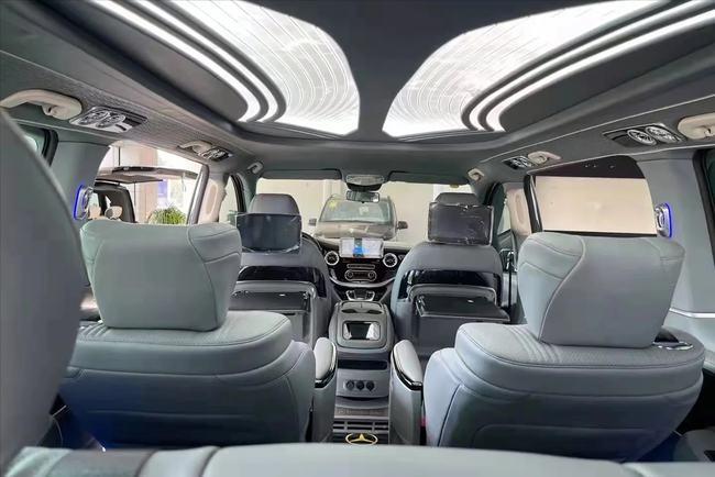 奔驰威霆全新的魅力体验双拼典藏版